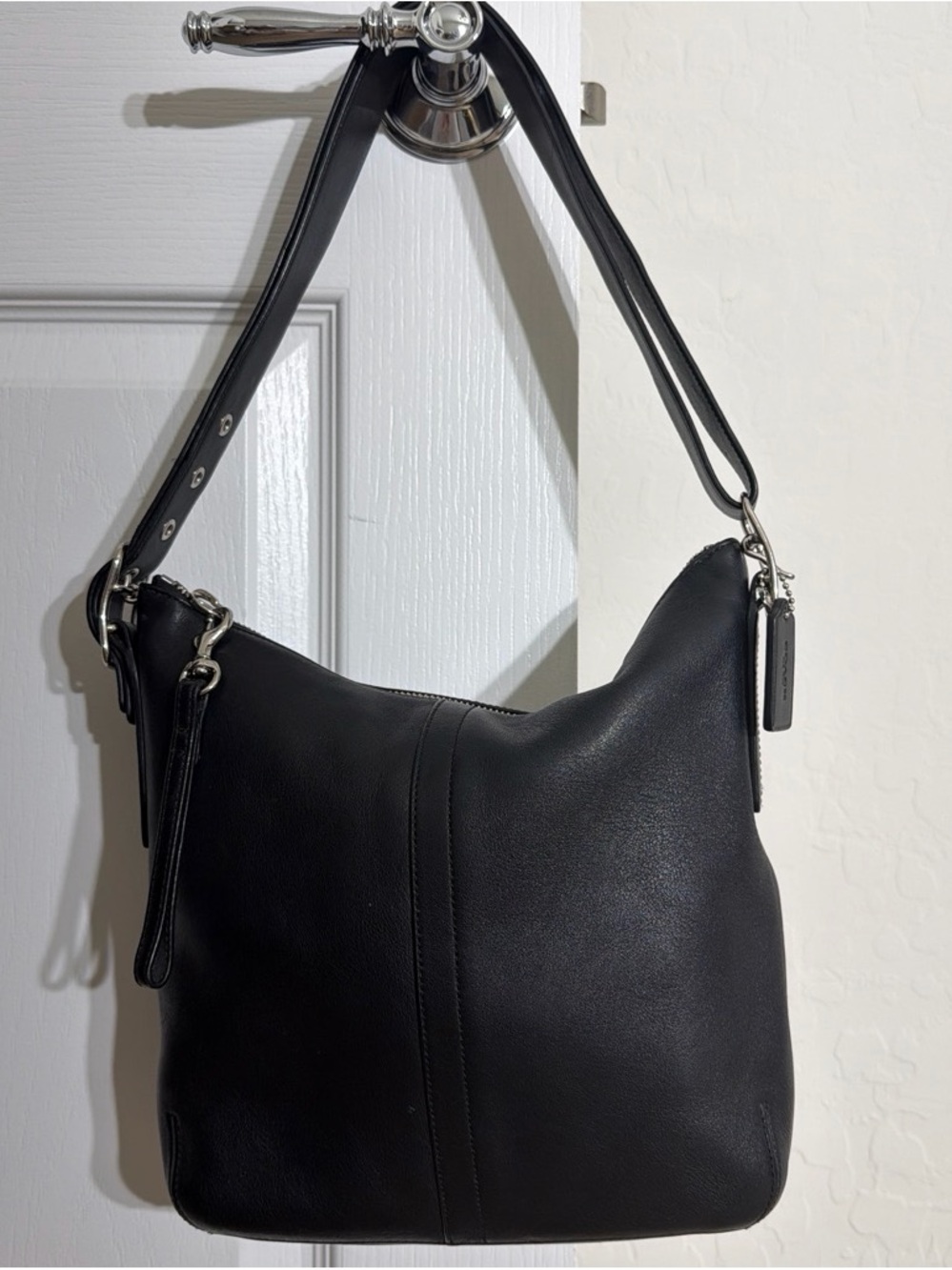 Vintage Coach Legacy Slim Hobo (9326) from 2005 (Creed: E05D-9326).